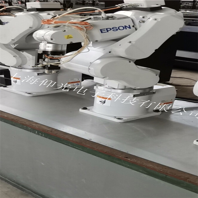愛普生LS3-401S、LS6-602S工業(yè)機器人生機器人保養(yǎng)過程